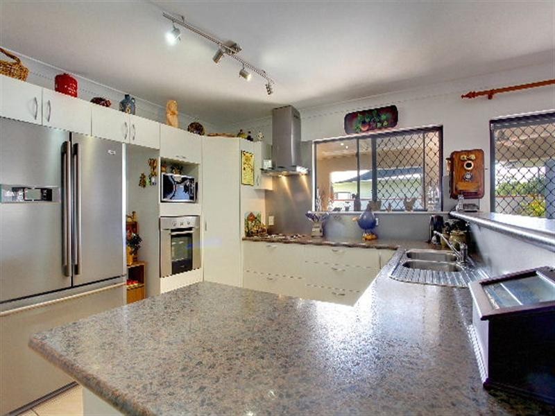 10 Angelus Place, Kirwan QLD 4817