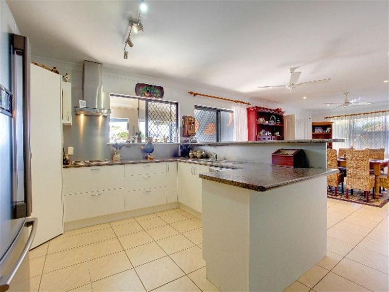 10 Angelus Place, Kirwan QLD 4817