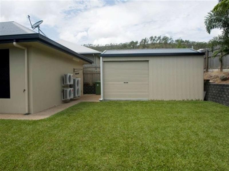 66 Minaret Way, Mount Louisa QLD 4814