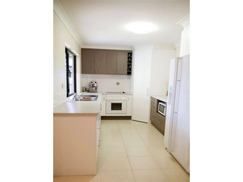 66 Minaret Way, Mount Louisa QLD 4814