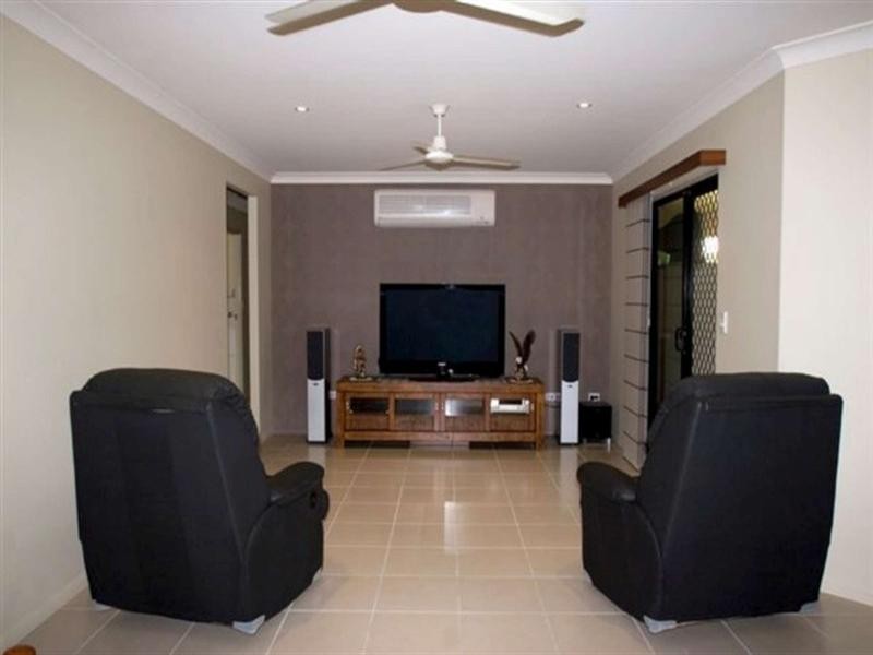 66 Minaret Way, Mount Louisa QLD 4814