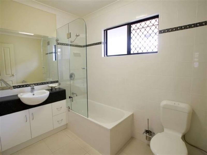 66 Minaret Way, Mount Louisa QLD 4814