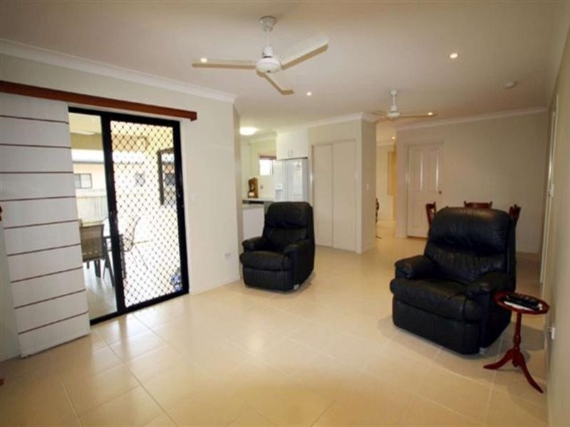 66 Minaret Way, Mount Louisa QLD 4814