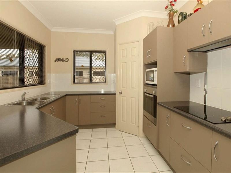 9 Eungella Court, Bushland Beach QLD 4818