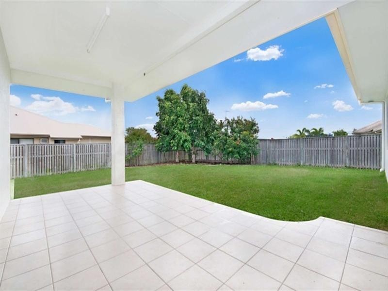 6 Woodwark Drive, Bushland Beach QLD 4818