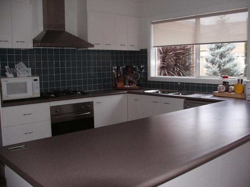 6 Iris Place, Pakenham VIC 3810