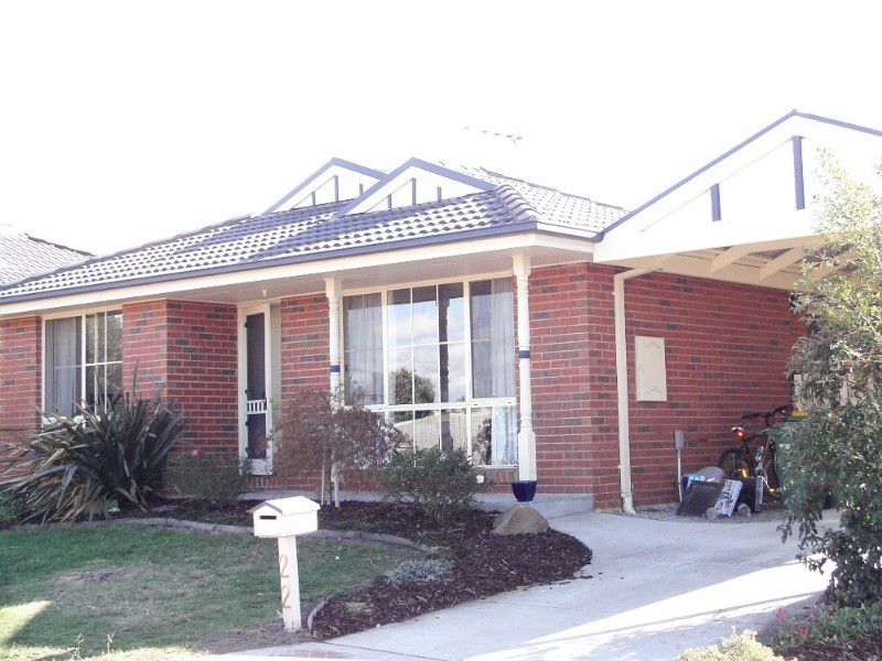 22 Darvell Court, Pakenham VIC 3810