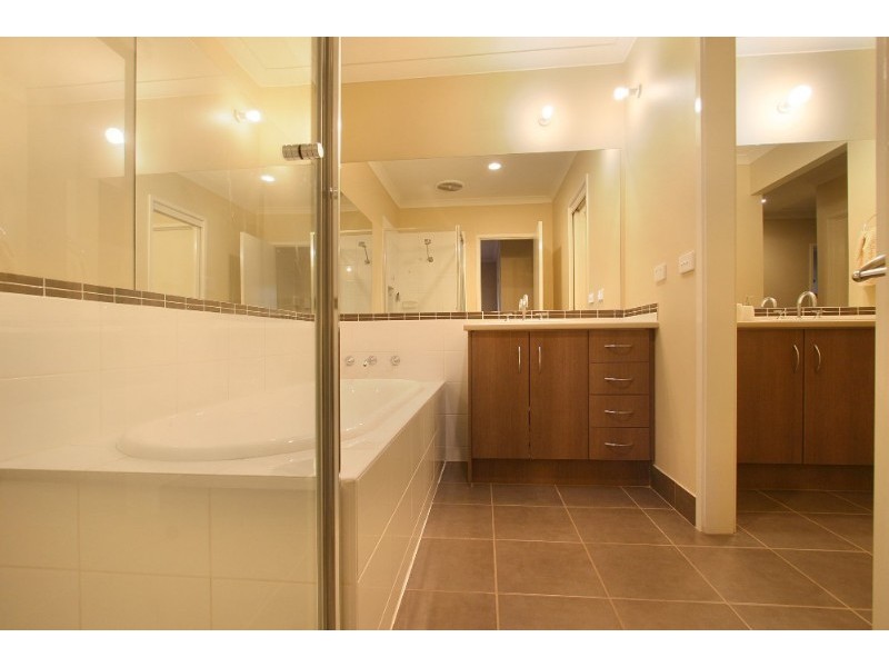 370 Bessie Creek Road, Nar Nar Goon VIC 3812