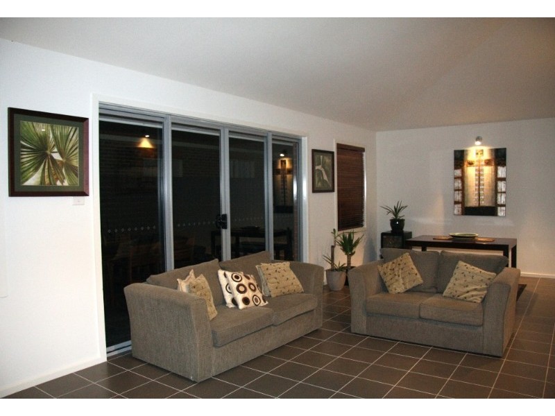 50 The Parkway, Pakenham VIC 3810