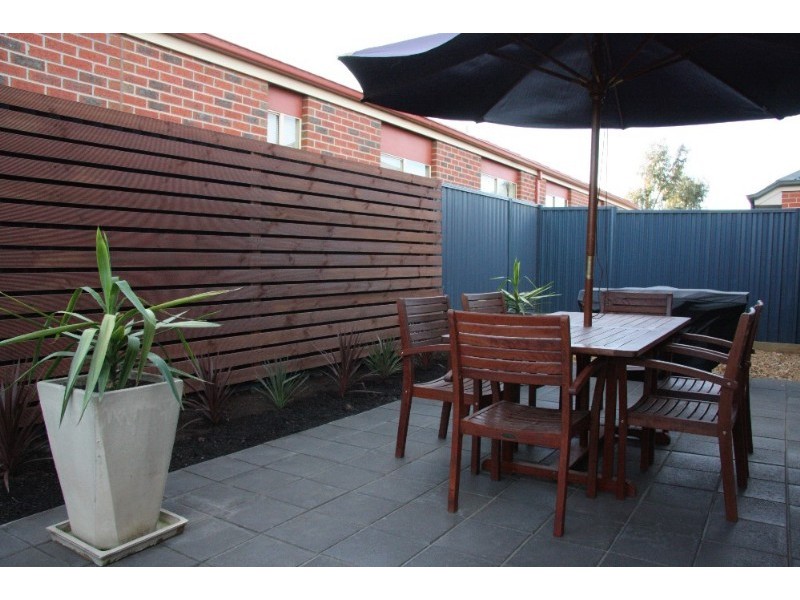 50 The Parkway, Pakenham VIC 3810