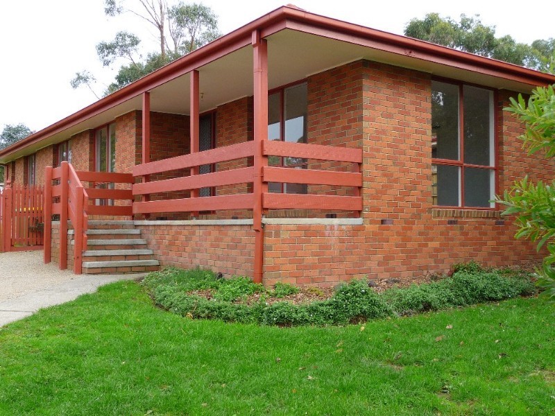 11 Damien Court, Pakenham VIC 3810