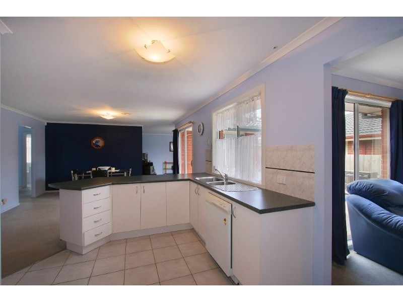 6 Hartsmere Drive, Berwick VIC 3806