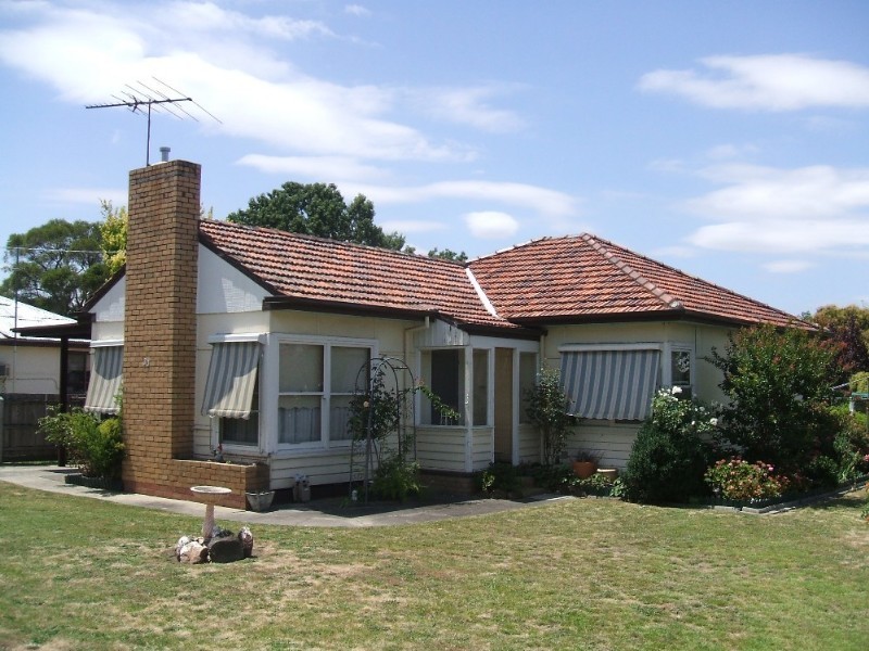 30 John Street, Pakenham VIC 3810