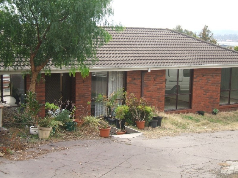 58 The Grange, Hampton Park VIC 3976