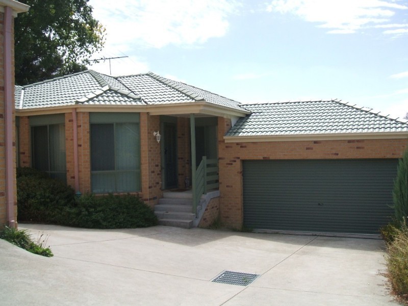 3/40 Ahern Road, Pakenham VIC 3810