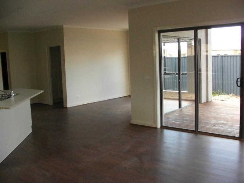 Lot 332 Ben Cairn Mews, Pakenham VIC 3810