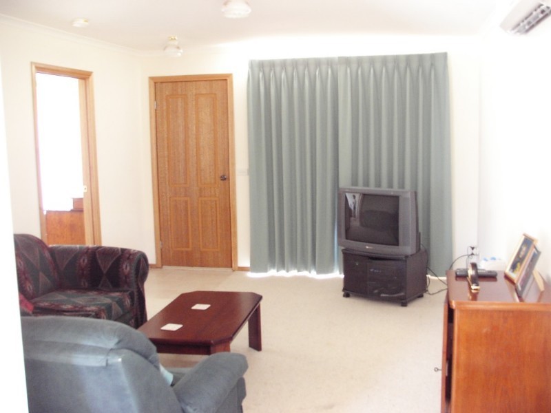 1/37 King Street, Pakenham VIC 3810