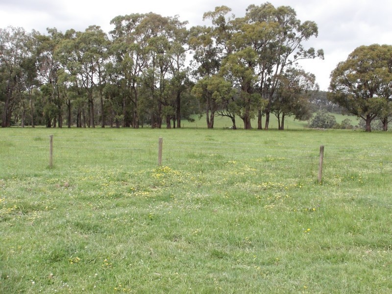 26 Burnt Store Road, Drouin VIC 3818