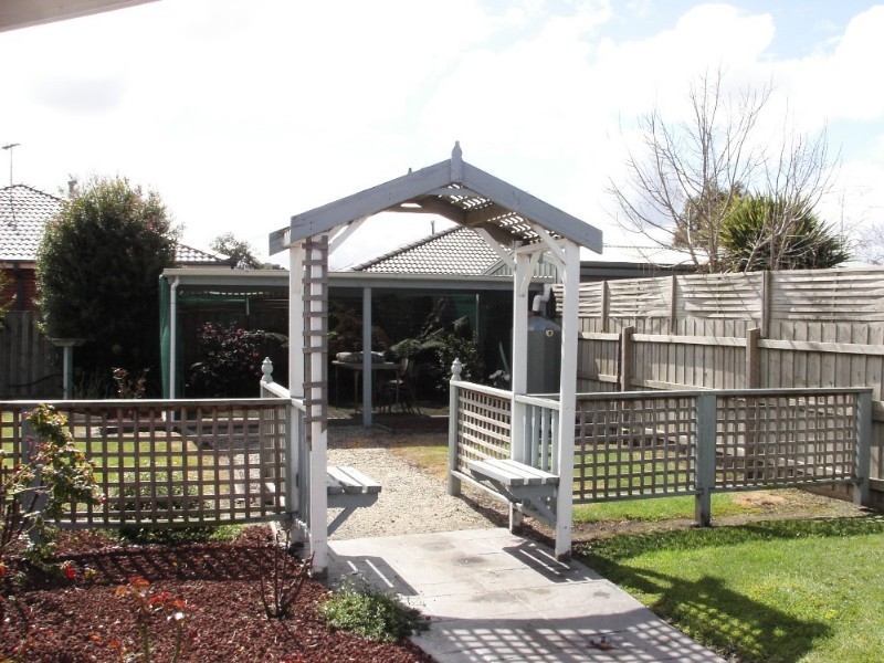 31 Thomas Place, Pakenham VIC 3810