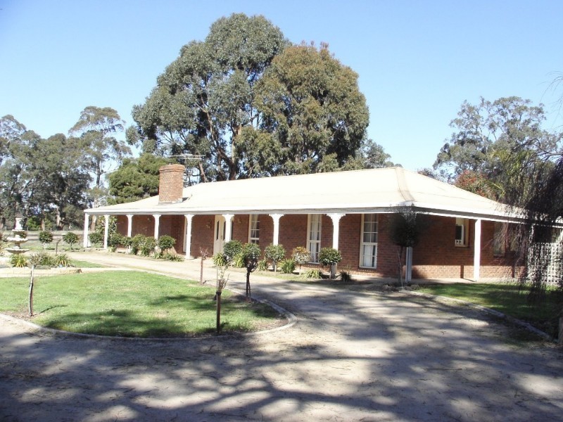 26 Burnt Store Road, Drouin South VIC 3818