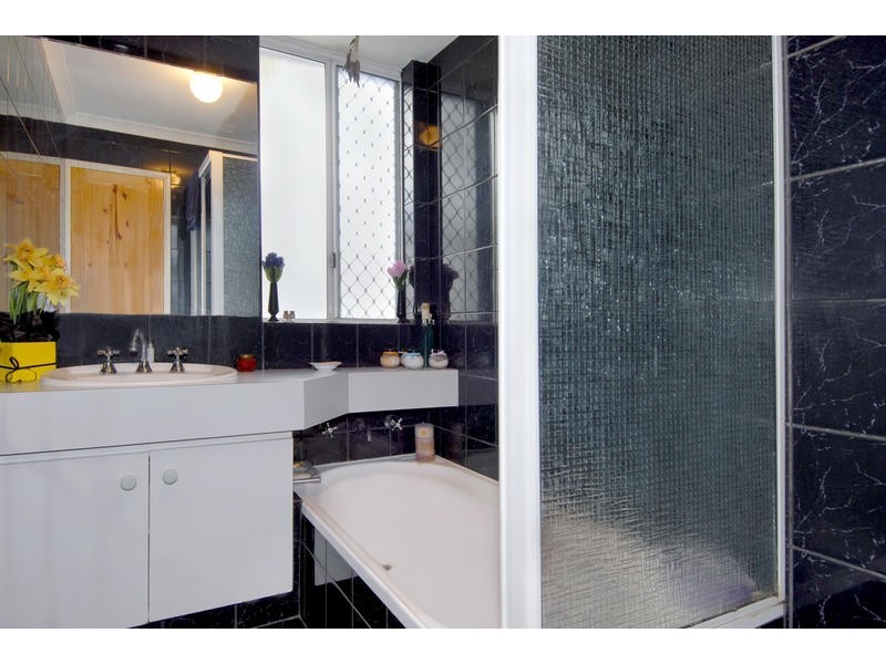 42 Bondi Crescent, Warnbro WA 6169