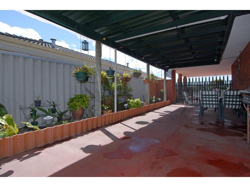 42 Bondi Crescent, Warnbro WA 6169