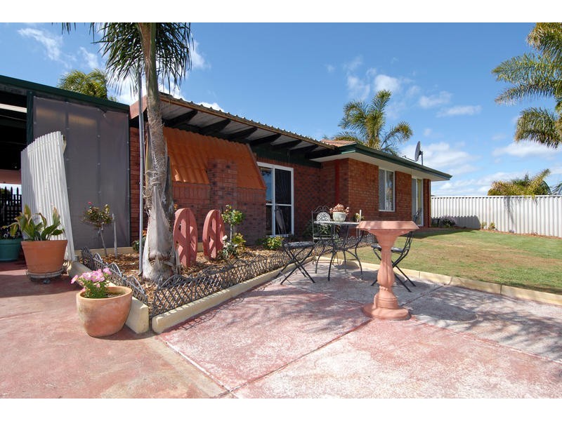 42 Bondi Crescent, Warnbro WA 6169