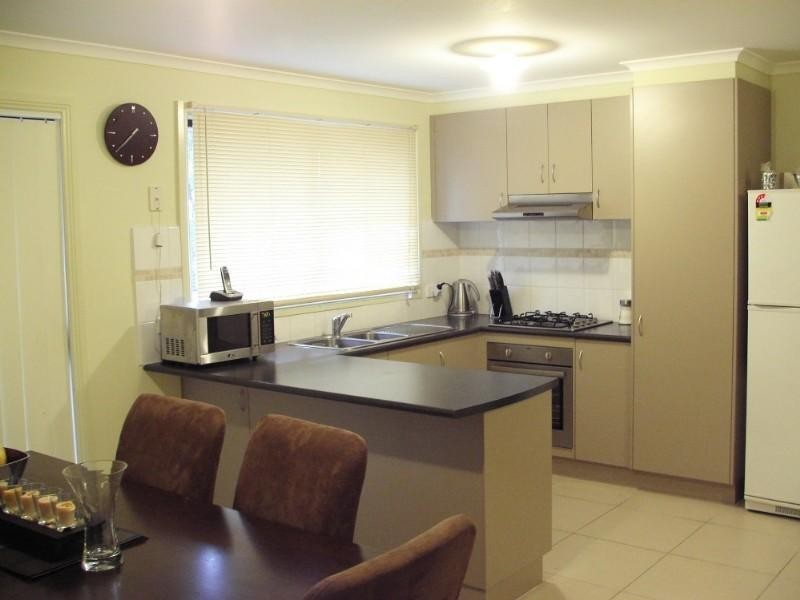 27 Ash Crescent, Pakenham VIC 3810