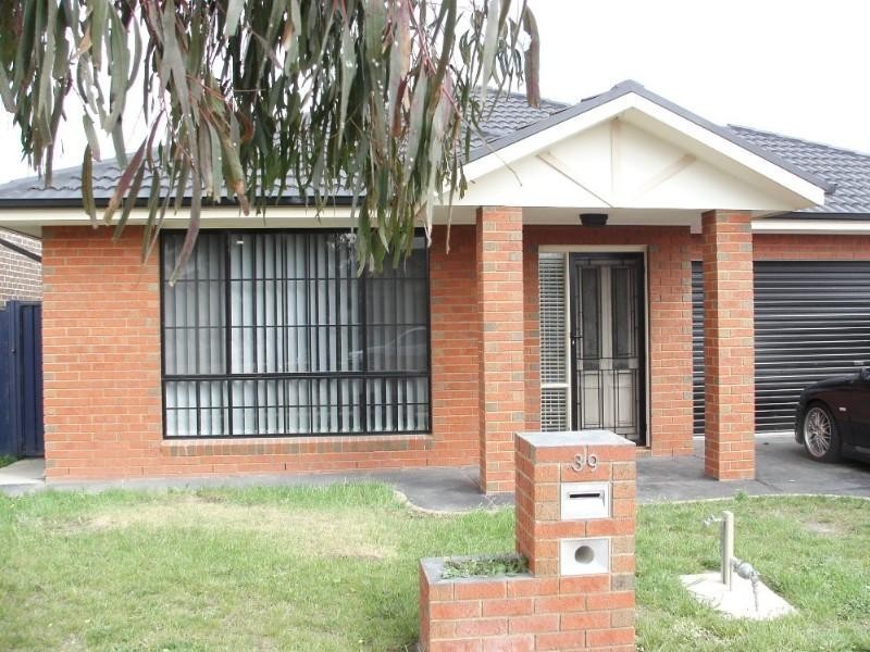 39 Mallee Circuit, Pakenham VIC 3810