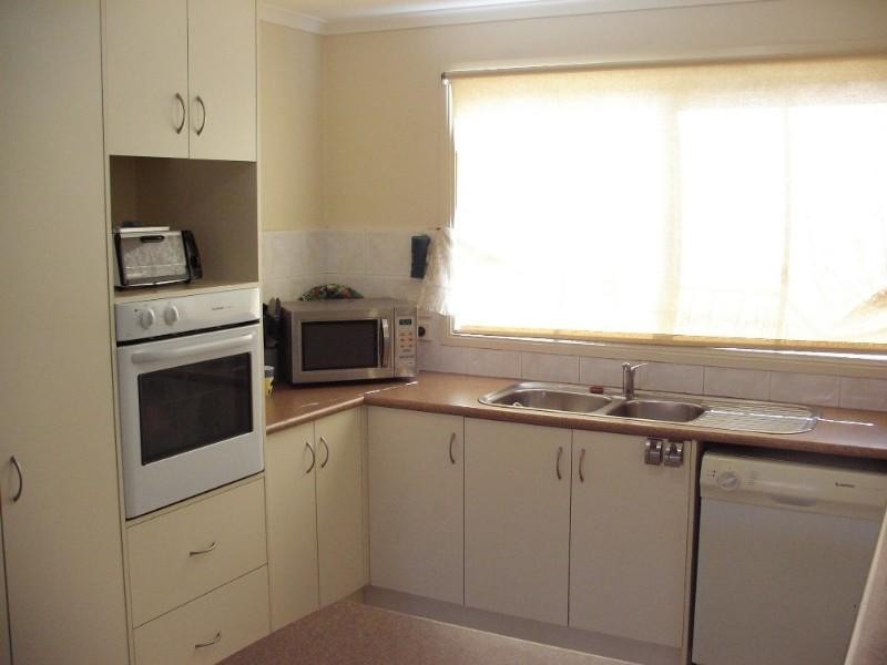 25 Park Boulevard, Pakenham VIC 3810