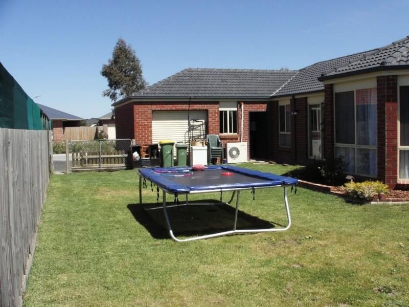 25 Park Boulevard, Pakenham VIC 3810