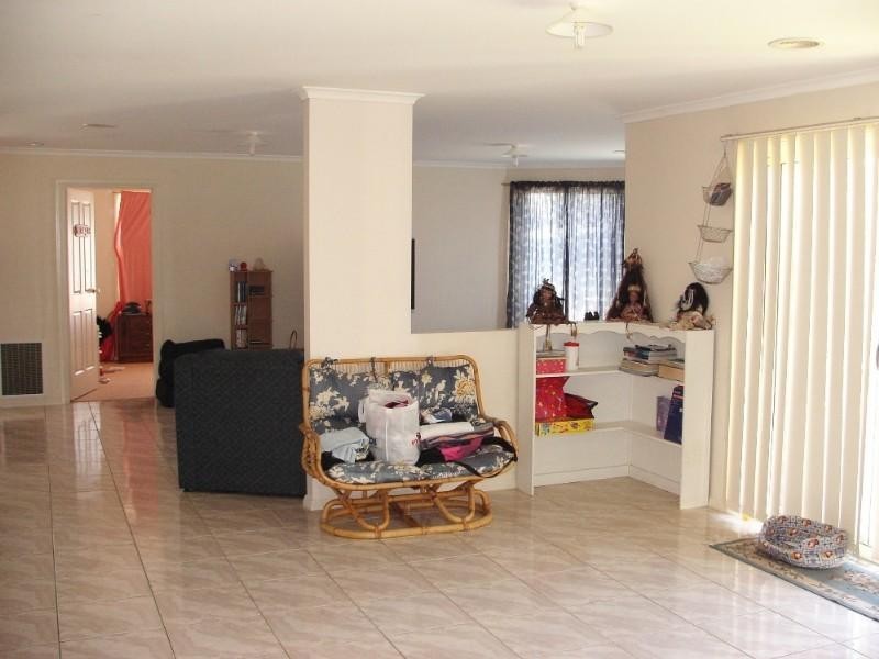 25 Park Boulevard, Pakenham VIC 3810