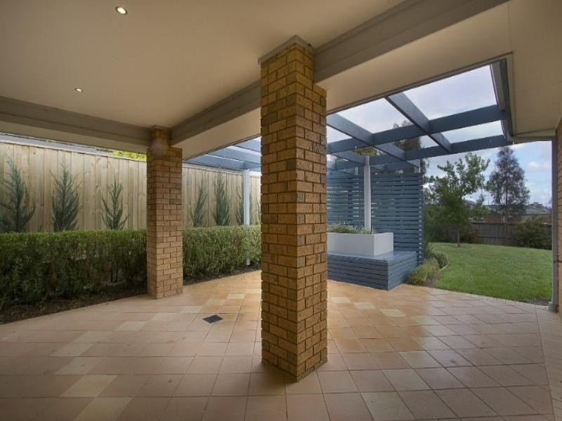 13 Fallingwater Drive, Pakenham VIC 3810