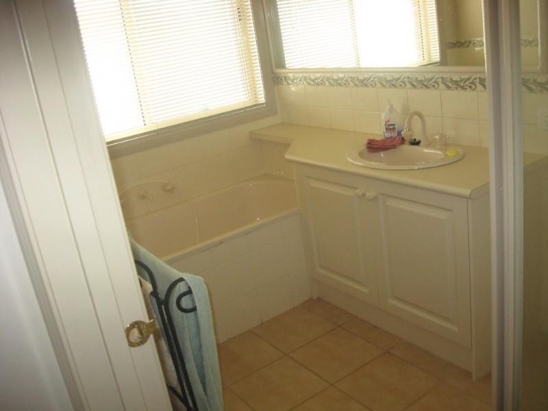 44 Ashwood Grove, Pakenham VIC 3810