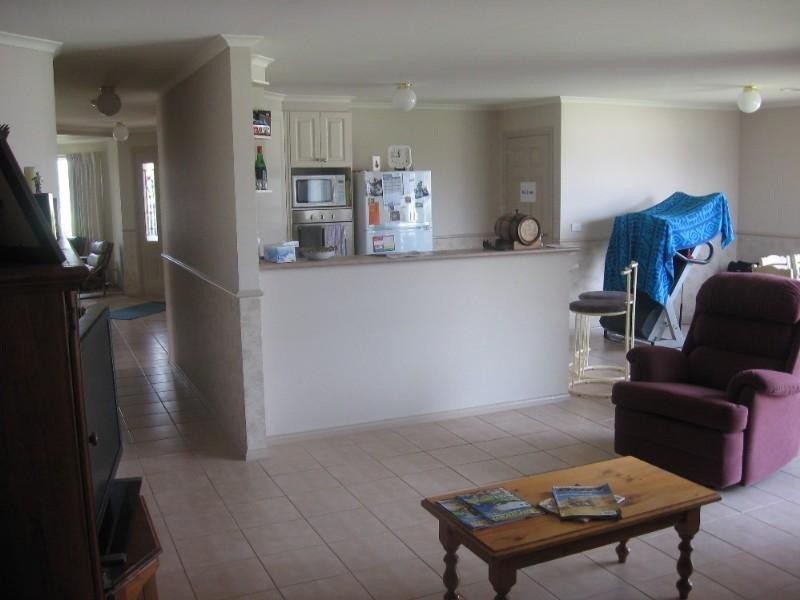 44 Ashwood Grove, Pakenham VIC 3810