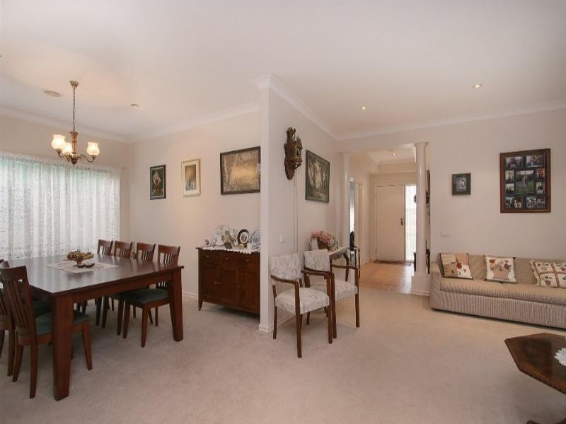 11 Settlers Court, Pakenham VIC 3810