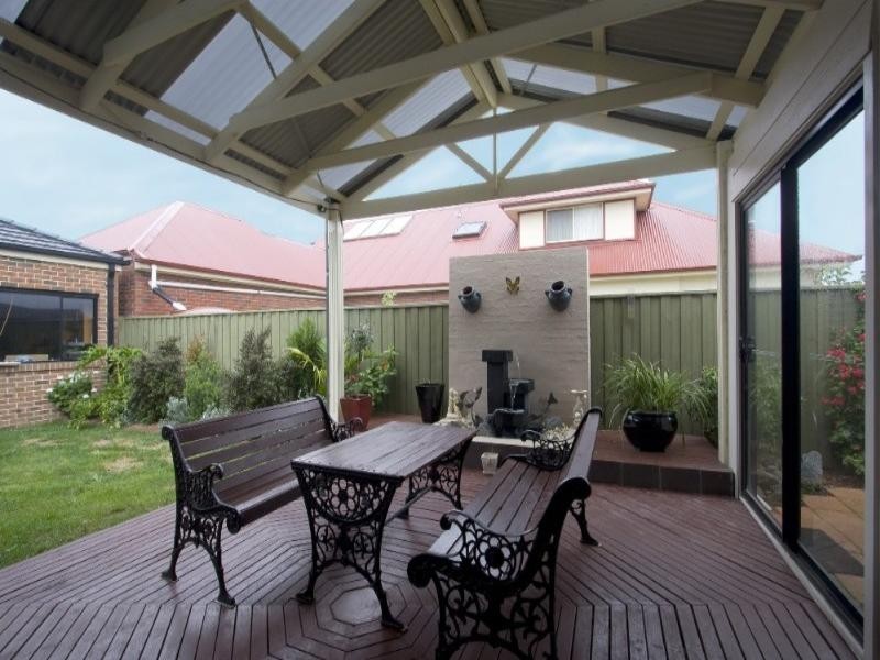 11 Settlers Court, Pakenham VIC 3810