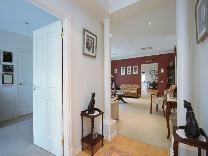 11 Settlers Court, Pakenham VIC 3810