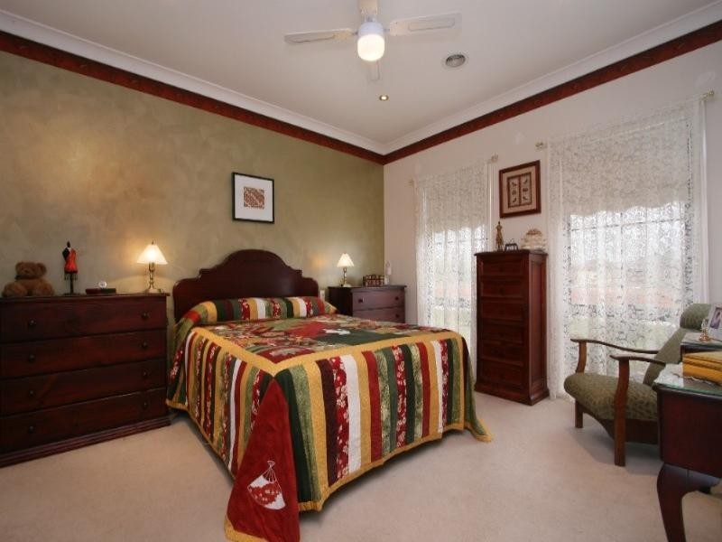 11 Settlers Court, Pakenham VIC 3810