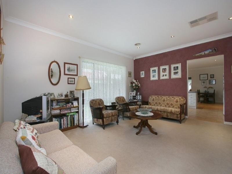 11 Settlers Court, Pakenham VIC 3810