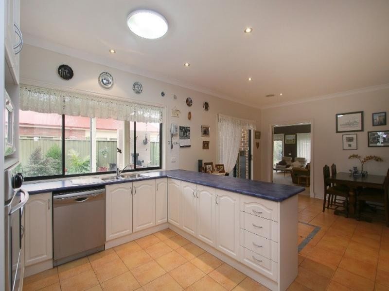 11 Settlers Court, Pakenham VIC 3810