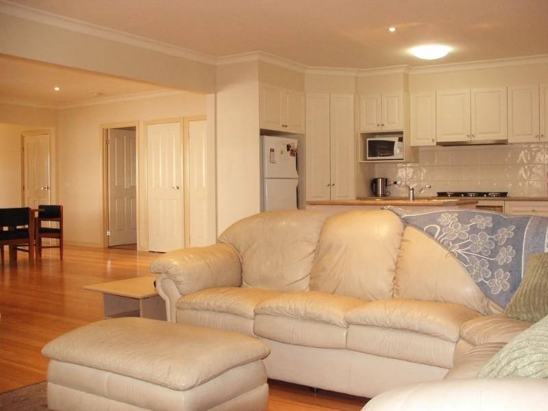 28 Park BoulevaRoad, Pakenham VIC 3810