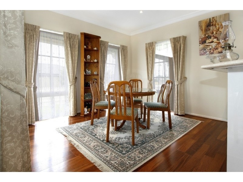 38 Tyrone Avenue, Pakenham VIC 3810