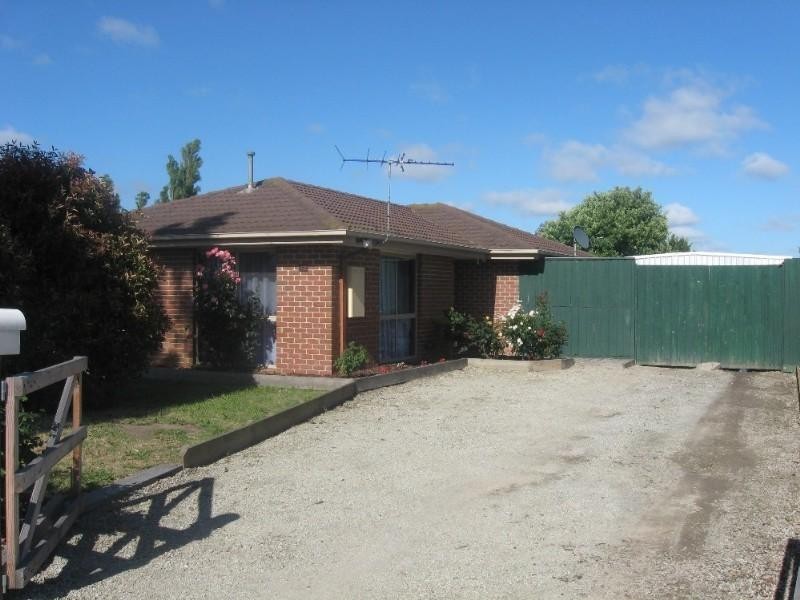 72 Duncan Drive, Pakenham VIC 3810