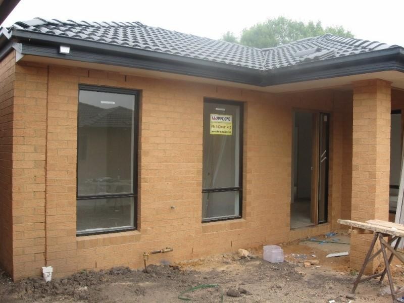 2/30 Grand Central Boulevard, Pakenham VIC 3810