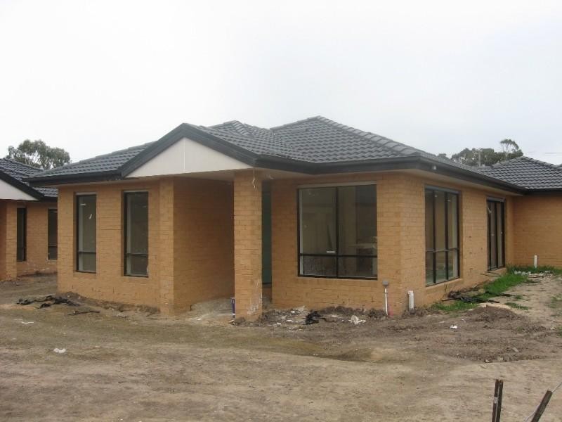 1/30 Grand Central Boulevard, Pakenham VIC 3810