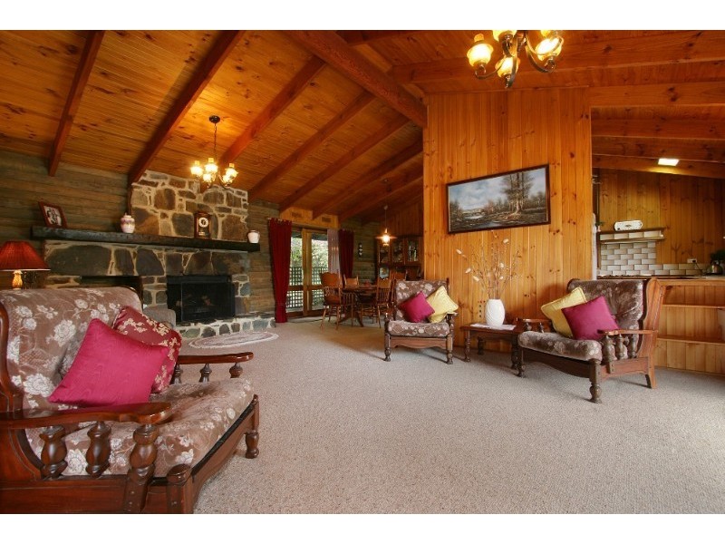 865 Pakenham Road, Pakenham Upper VIC 3810