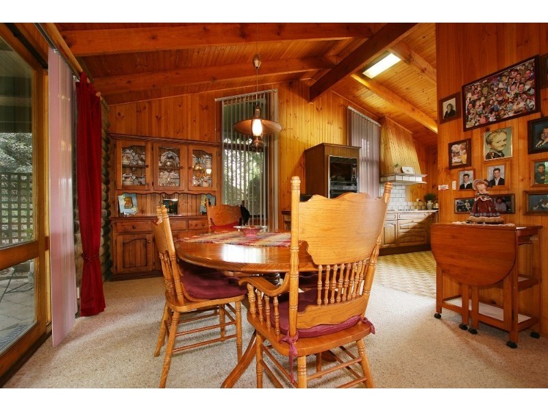 865 Pakenham Road, Pakenham Upper VIC 3810