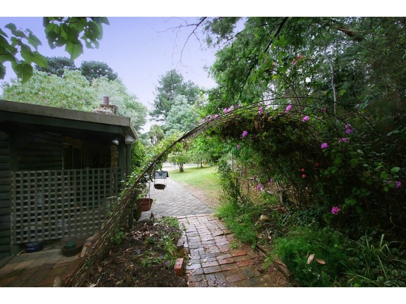 865 Pakenham Road, Pakenham Upper VIC 3810