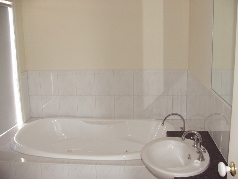 1 Cider Link, Pakenham VIC 3810